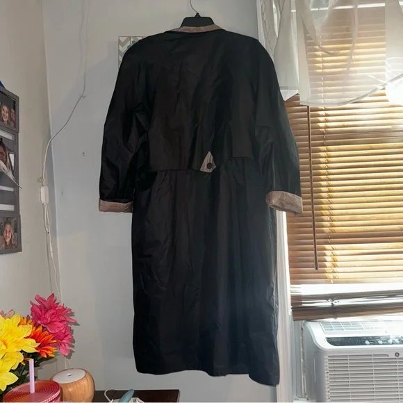 Totes Rainwear Vintage Women’s Trench Raincoat, Size 12P - Picture 8 of 10